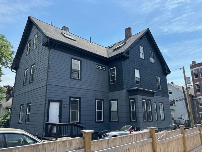 Photo - Large 8-Bed, 3.5 Bath House in Allston- Perfect for Students