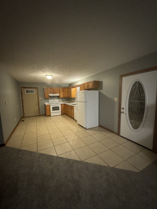 Kitchen/Entry - 1705 Lucasville Minford Rd Apartments Unit 1