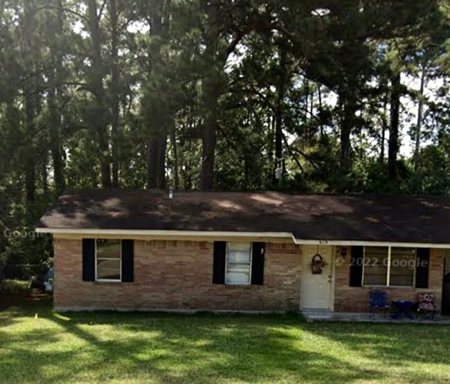 Building Photo - 619 Elm St Rental