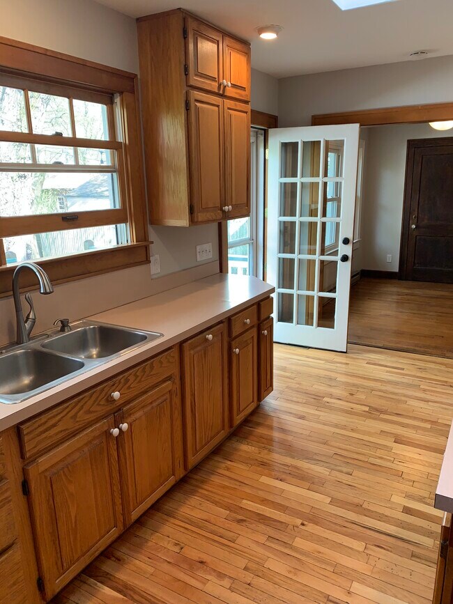 Photo - 4734 Hinesley Ave