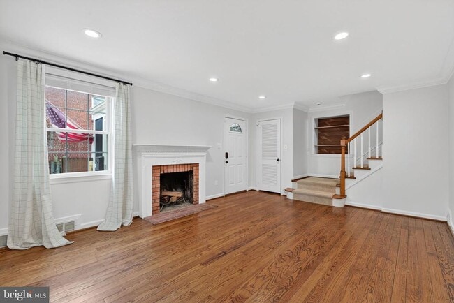 Photo - 3004 Marshall St