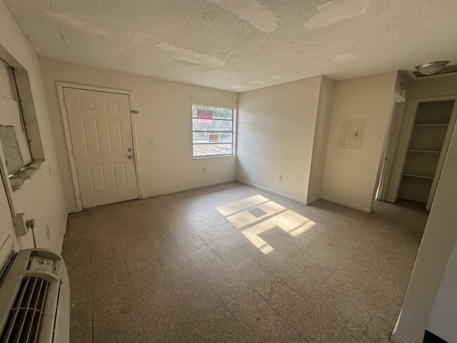 Photo - 505 Kilgore St