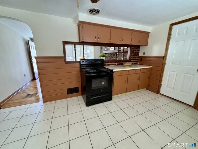 Photo - 148 Edgewood Dr