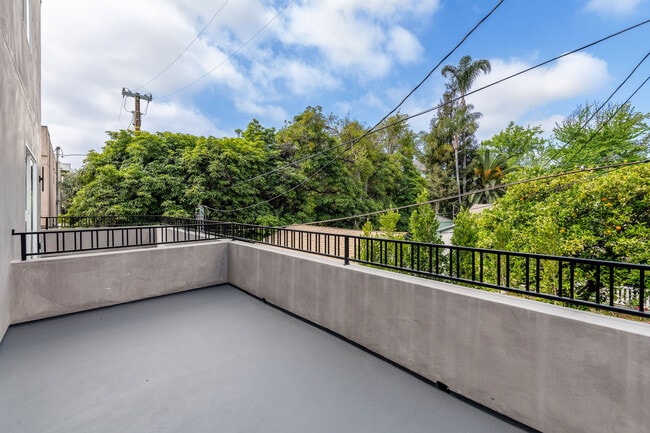 Photo - 4337 Dixie Canyon Ave