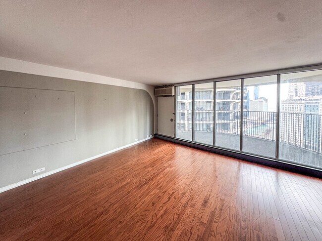 Photo - 300 N State St Unit 3008