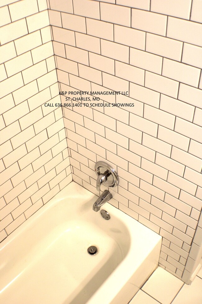 Photo - 404 Tecumseh St