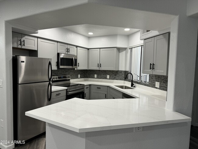 Building Photo - 3848 N 3rd Ave Unit 2032
