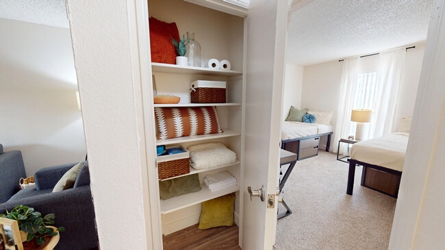 Almacenamiento - Cambridge House Apartments