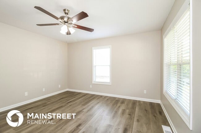 Photo - 2930 Edwards St