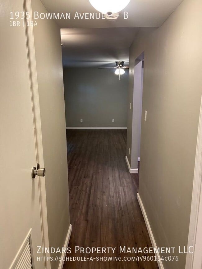 Photo - 1935 N Bowman Ave Unit B