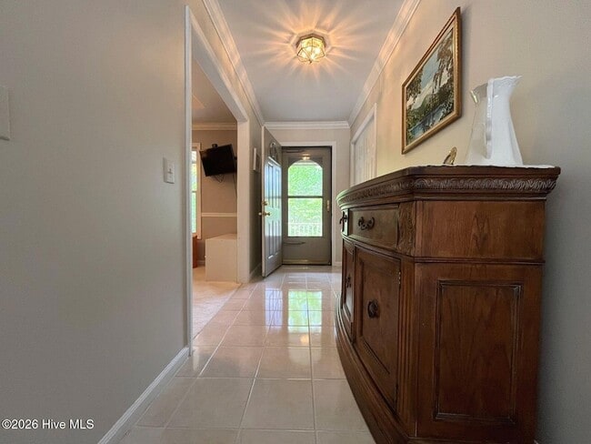 Photo - 100 Bridle Path Cir