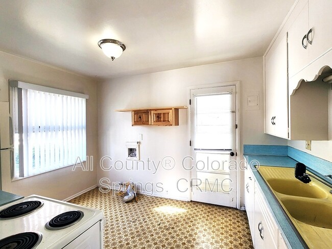 Photo - 212 N Logan Ave Condo