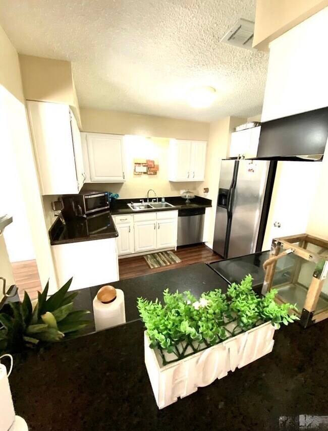 Photo - 2511 El Dorado Ave