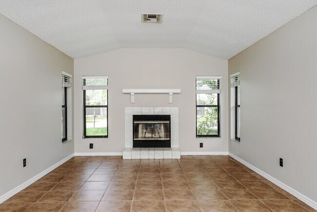 1001 Pond Apple Ct