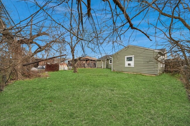 Photo - 10506 Sierra Dr