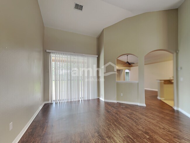 9302 Dresden Pl