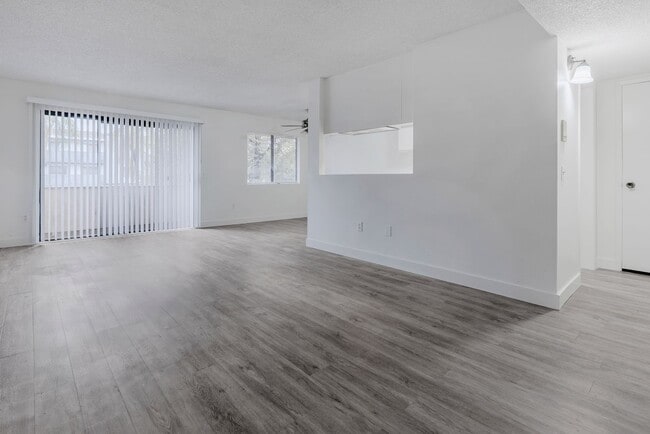 Photo - Chatsworth Rent This Now Apartamento Unidad SVEN