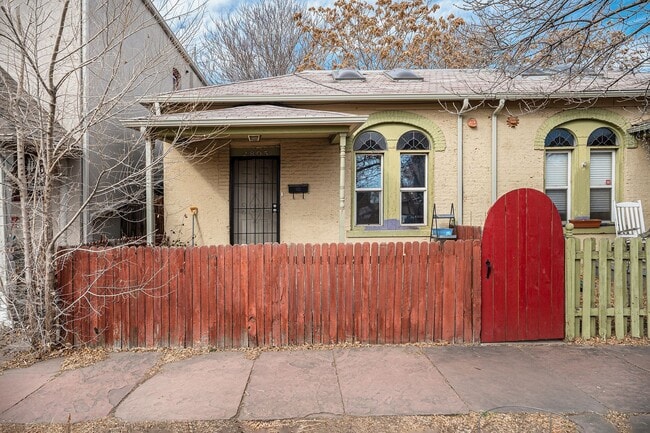 Building Photo - 2805 Stout St