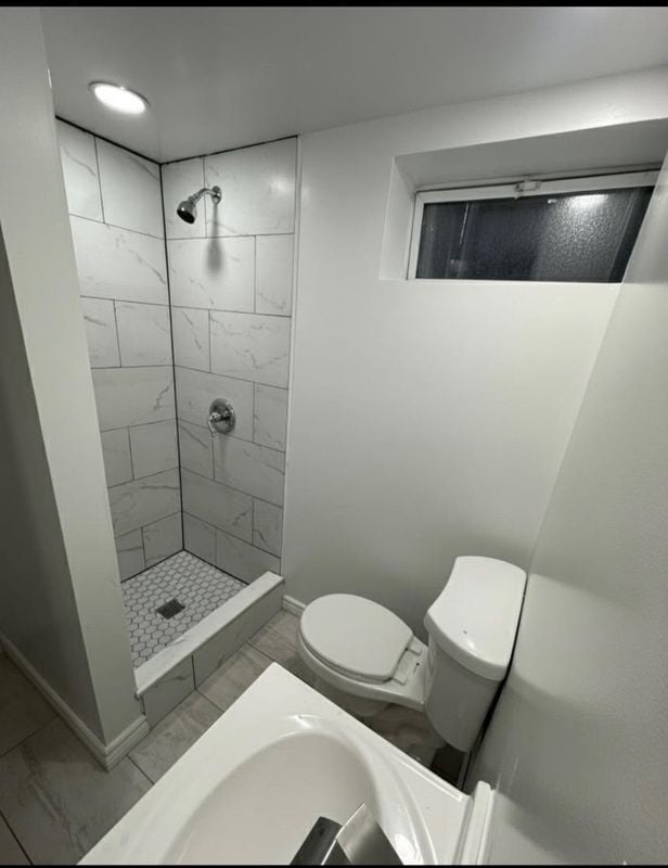 62 Moffitt Blvd Unit Apartment