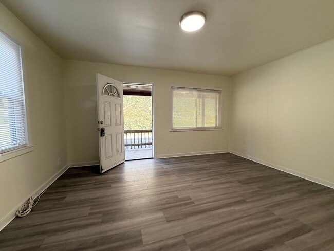 Photo - Updated 2BR Townhouse with off street park...
