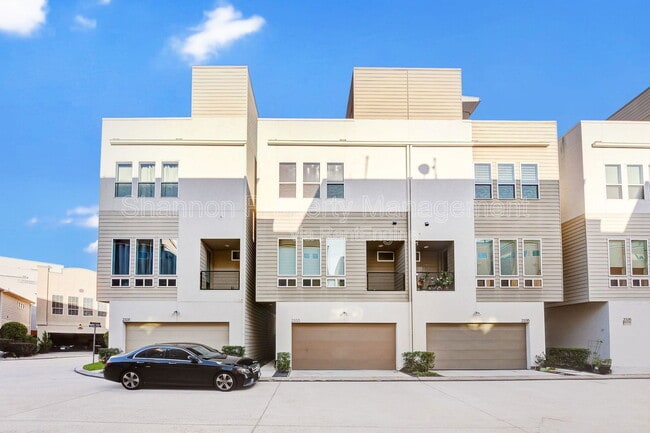 Photo - 2333 Sperber Ln