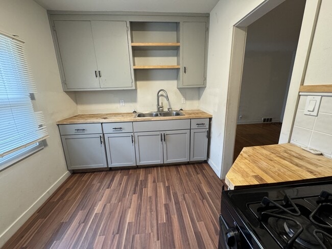 Photo - 813 3rd Ave Unit 2R