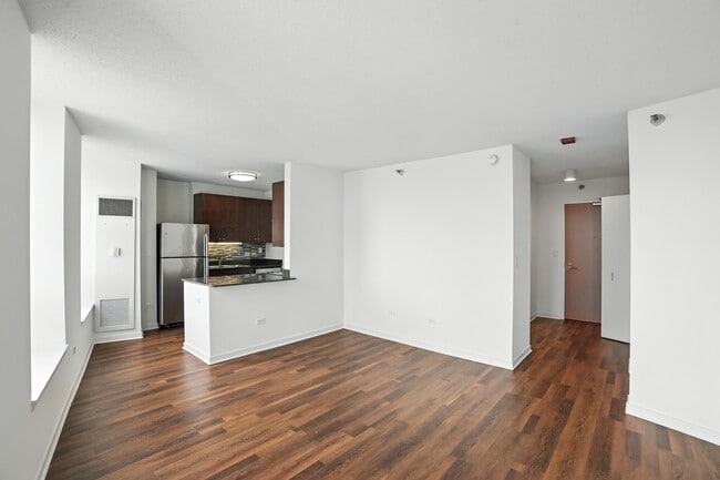 Photo - 504 N Kingsbury St