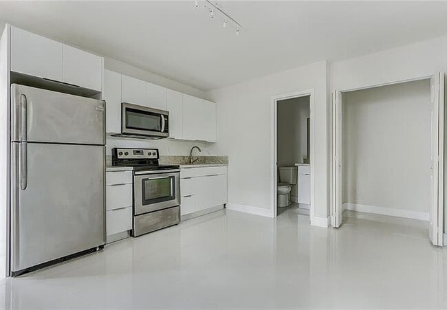 Photo - 5715 NW 6th Ave