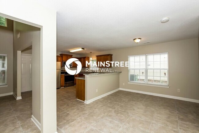 Photo - 3 Bedroom Pet-Friendly Home in Charlotte, NC with Main Street Renewal