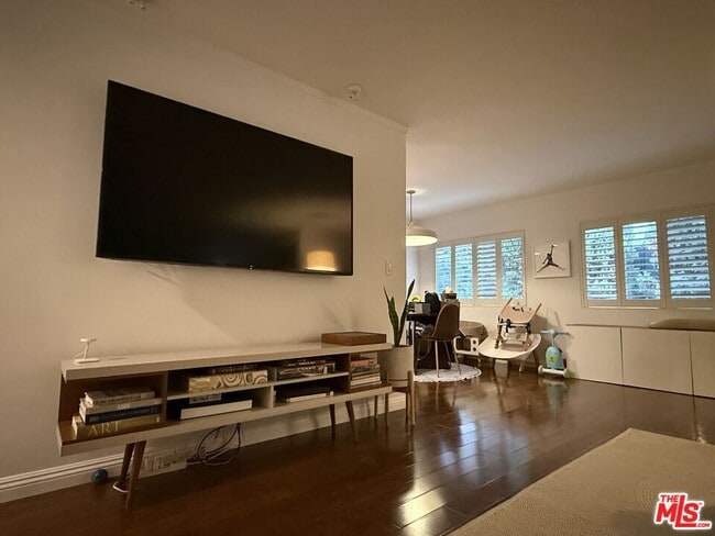 Photo - 2318 Fox Hills Dr Unit 105