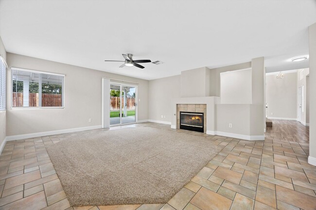 Photo - 9114 Willamette Ct House