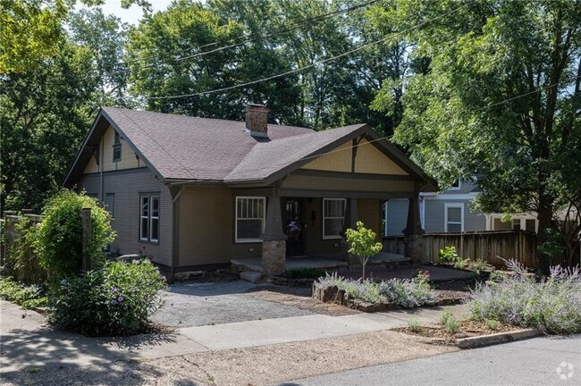 Building Photo - 312 S Willow Ave Rental