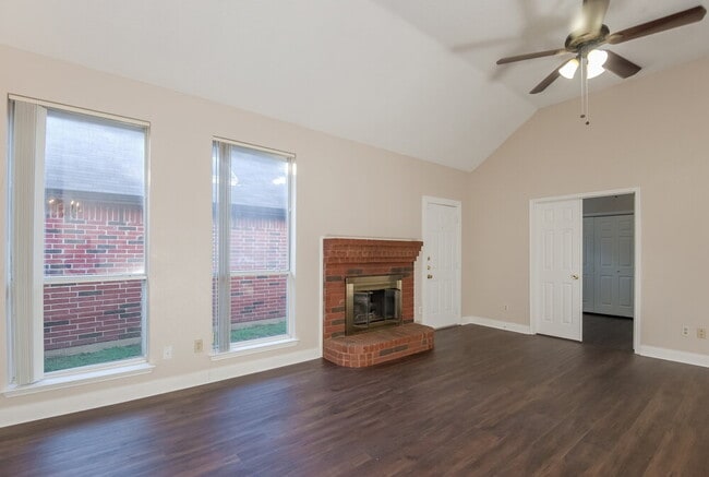 Photo - 2221 Baretta Dr