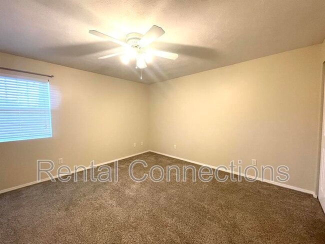 Photo - 112 Stable Dr