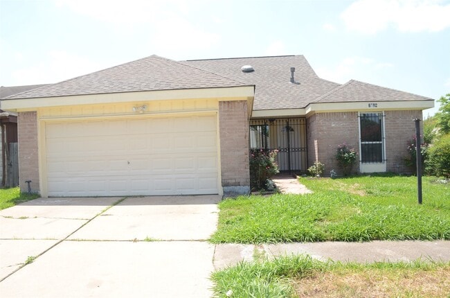Building Photo - 6502 Briar Terrace Dr Rental