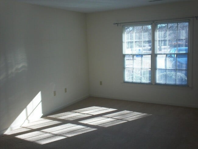 Photo - 1075 Arnaud St