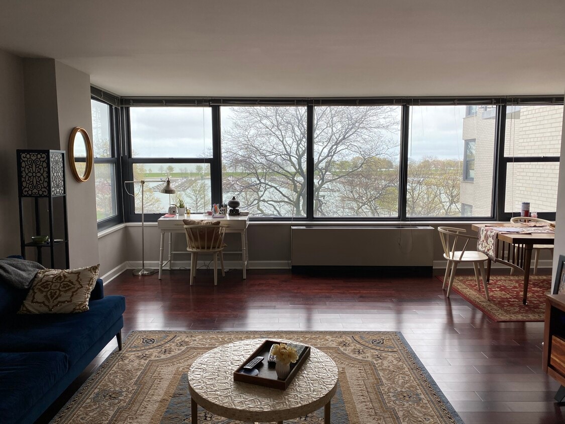 Photo - 3440 N Lake Shore Dr (Chicago, IL)