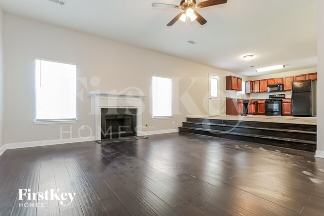 Photo - 4671 Derby Loop