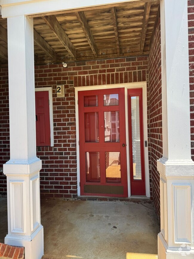 Building Photo - Lovely 2 Bedroom King's Grant Condo
