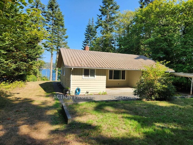 Building Photo - 2 bed 1 bath waterfront home, in Sequim