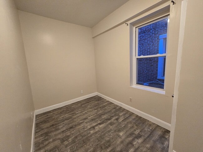 Photo - 5253 Spruce St