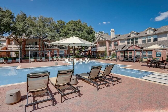 Photo - Courts of Bent Tree