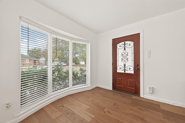 Photo - 10823 Sandstone St