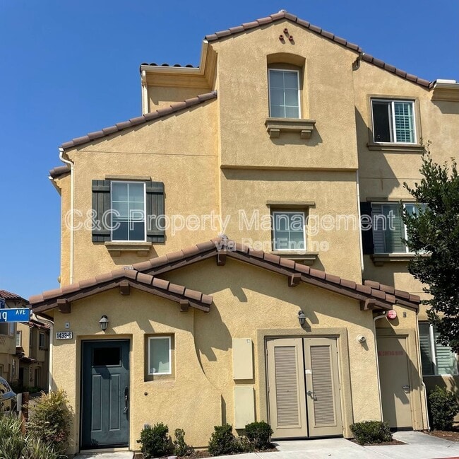Building Photo - 1433 Shearwater St Unit 6 Rental