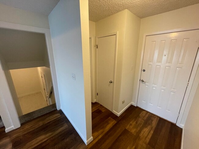 Photo - 30 Marina Cove Dr