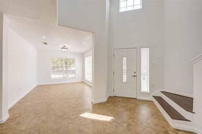 Photo - 1403 High Thicket Ct