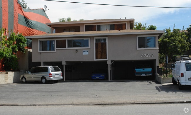 10208-10212 Tujunga Canyon Blvd