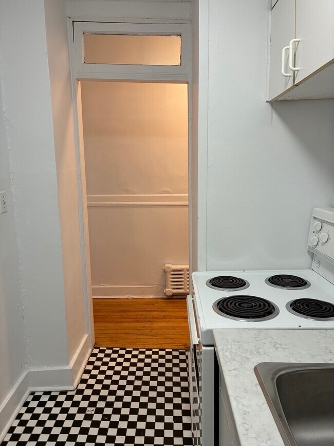 Photo - 320 Cooper St