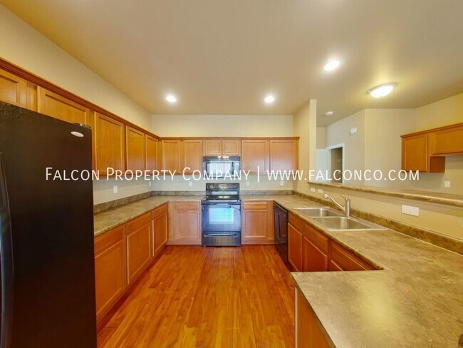 Photo - 5609 Saint Patrick Vw