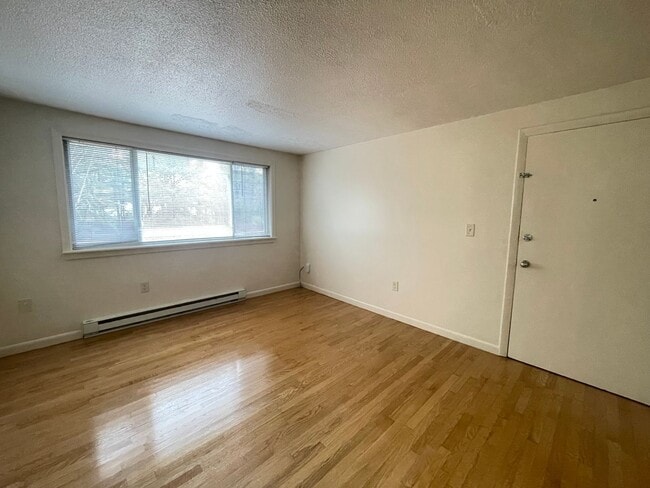 Photo - 175 Loudon Rd Unit 12